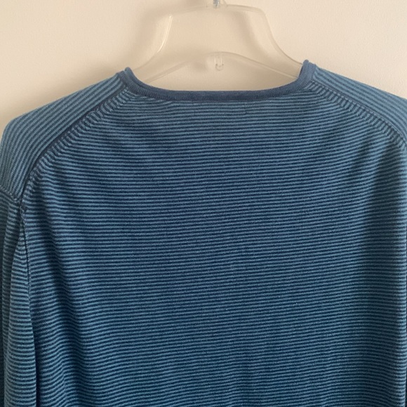 DKNY soft and lightweight knit tap long sleeve pullover size XL v-neck - Picture 7 of 8